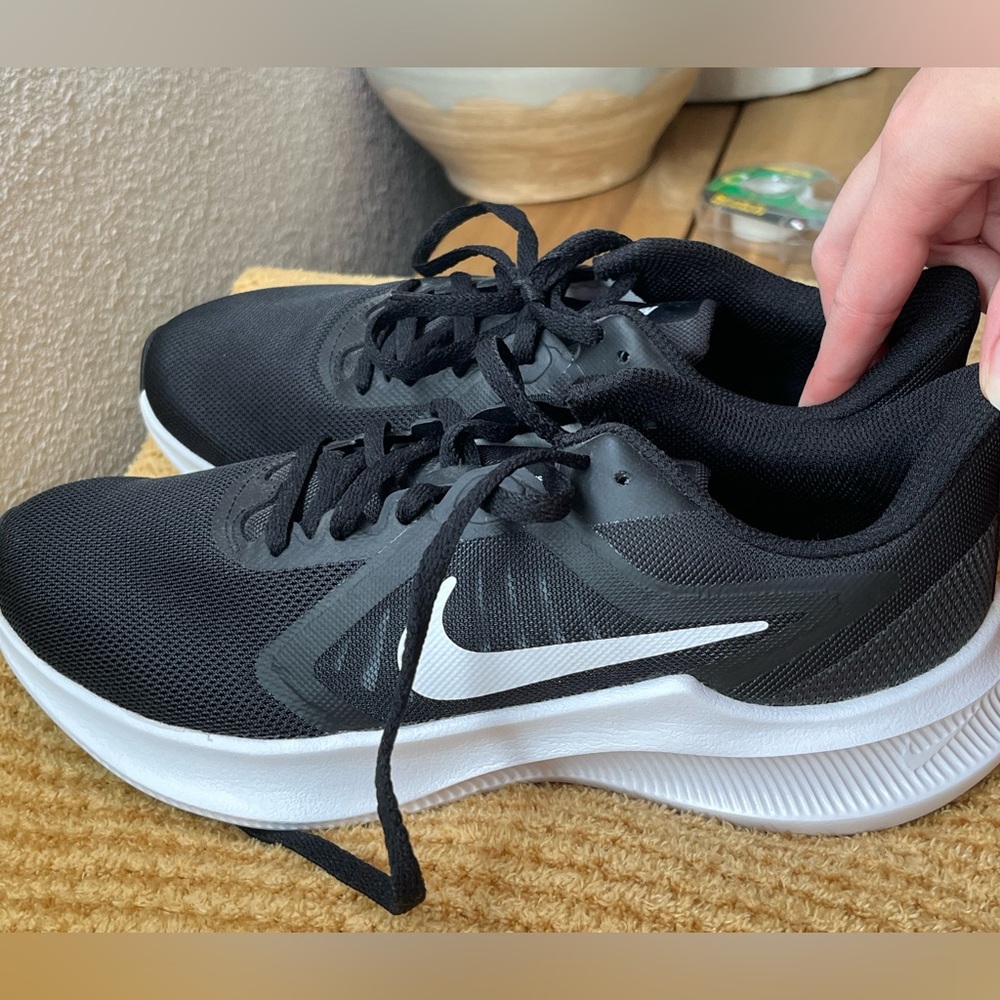 nike running shoes - downshifters